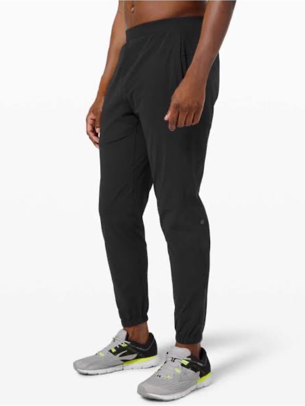 Lululemon-Surge Jogger “shorter”